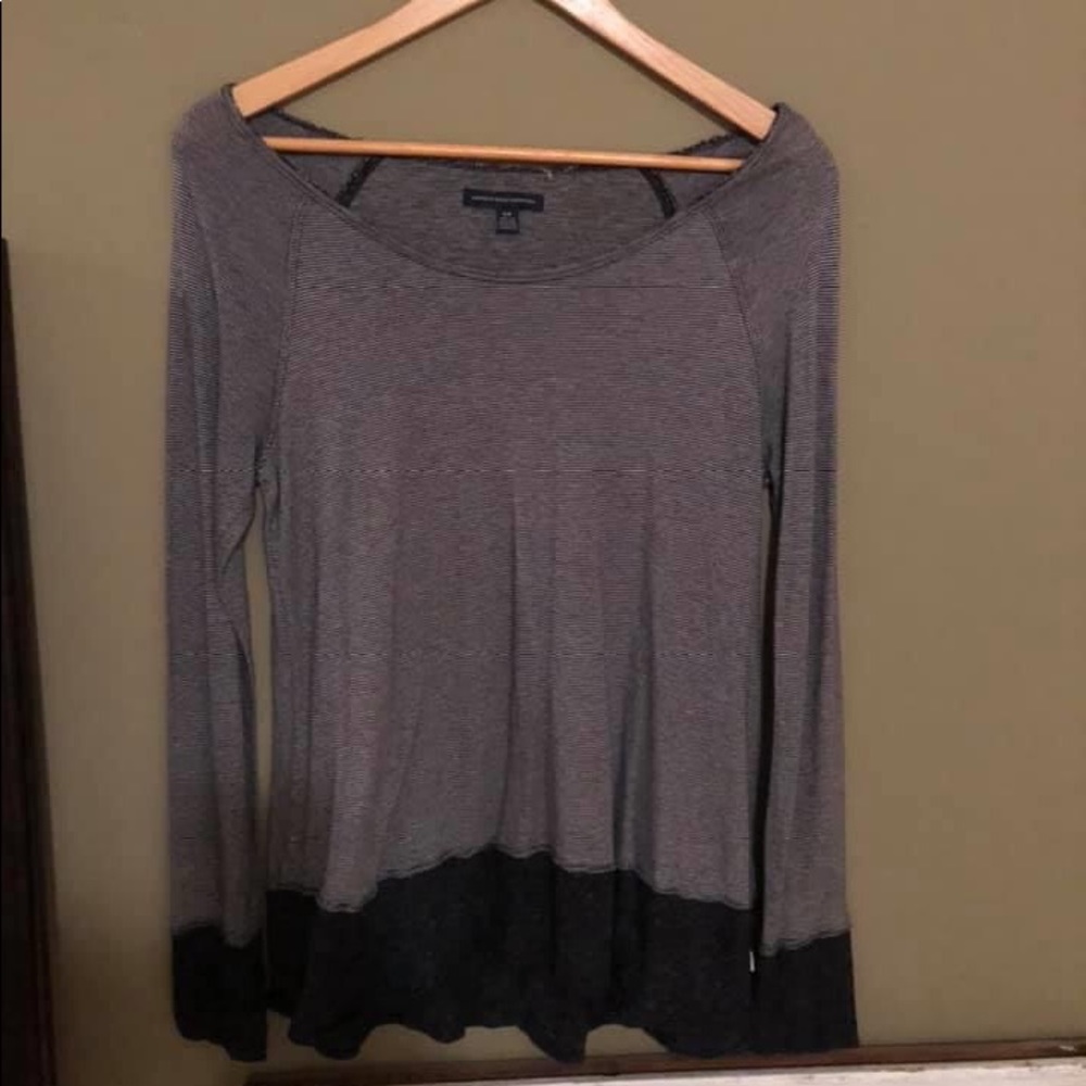 Long-sleeved top
